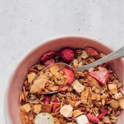 Granola owsiana owocowy ogród